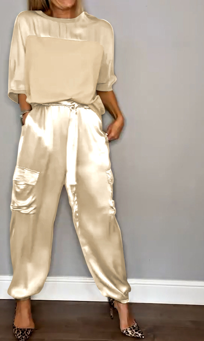 Evelyn - Satin Half-sleeved Top and Pant Suit