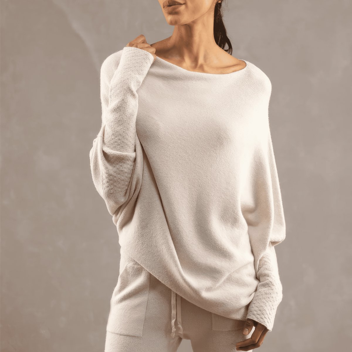 Unique Chic: Asymmetrical Pullover - nubuso